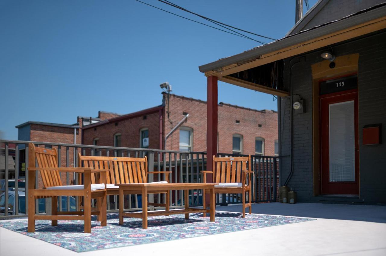 115 N Main Huge 2 Bedroom Unit On Main Street Saint Charles Экстерьер фото