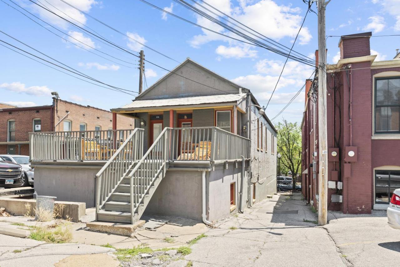 115 N Main Huge 2 Bedroom Unit On Main Street Saint Charles Экстерьер фото